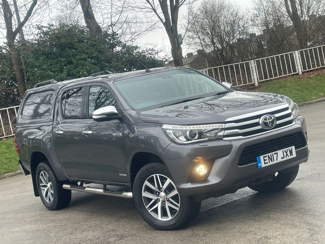 2017 17 Toyota HI-Lux 2.4 D-4D Invincible Pickup Double Cab 4dr Diesel Manual 4WD Euro 6 (TSS, 3.5t) (150 ps)