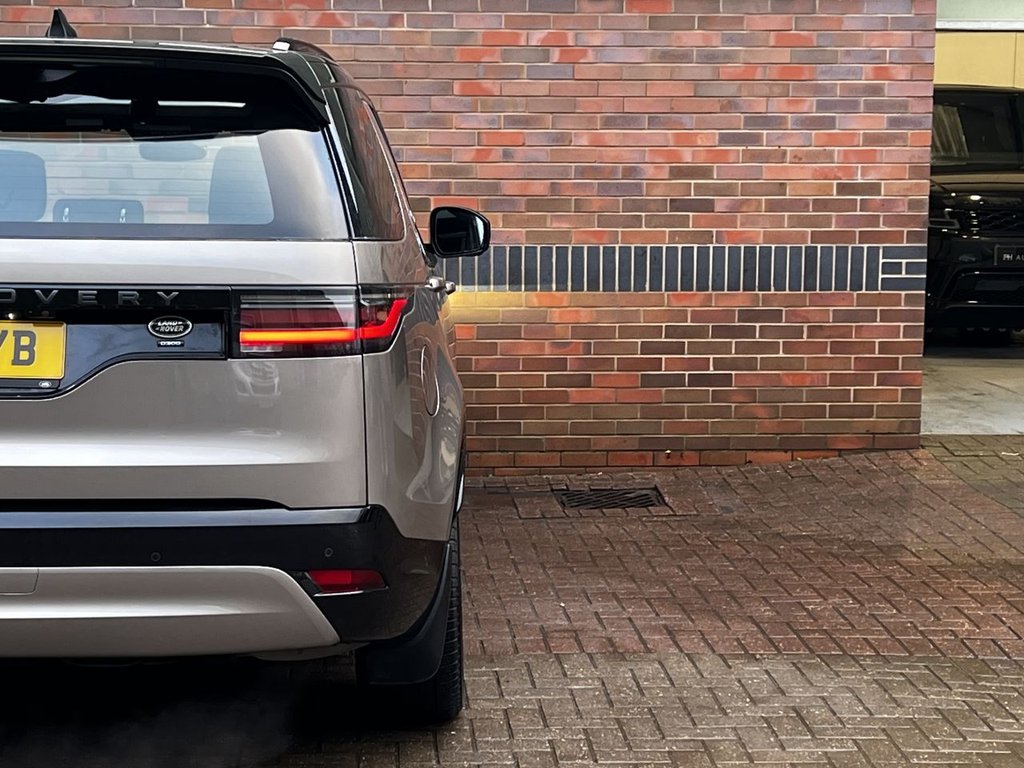 USED 2021 21 LAND ROVER DISCOVERY 3.0 D300 MHEV R-Dynamic HSE SUV 5dr Diesel Auto 4WD Euro 6 (s/s) (300 ps) DEPLOYABLE TOWBAR|2YR WARRANTY