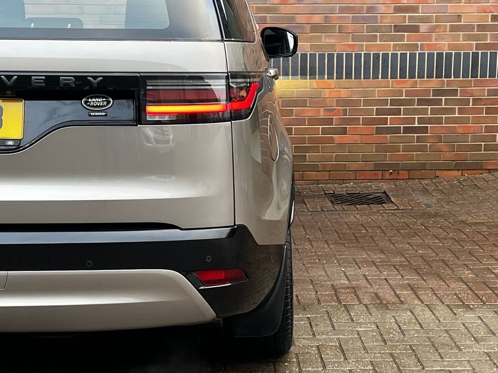 USED 2021 21 LAND ROVER DISCOVERY 3.0 D300 MHEV R-Dynamic HSE SUV 5dr Diesel Auto 4WD Euro 6 (s/s) (300 ps) DEPLOYABLE TOWBAR|2YR WARRANTY