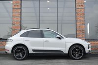 USED 2020 70 PORSCHE MACAN 2.0T SUV 5dr Petrol PDK 4WD Euro 6 (s/s) (245 ps) PAN ROOF / CRAYON / BOSE / 21"