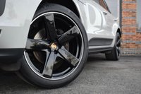USED 2020 70 PORSCHE MACAN 2.0T SUV 5dr Petrol PDK 4WD Euro 6 (s/s) (245 ps) PAN ROOF / CRAYON / BOSE / 21"