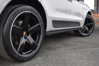 USED 2020 70 PORSCHE MACAN 2.0T SUV 5dr Petrol PDK 4WD Euro 6 (s/s) (245 ps) PAN ROOF / CRAYON / BOSE / 21"