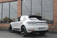 USED 2020 70 PORSCHE MACAN 2.0T SUV 5dr Petrol PDK 4WD Euro 6 (s/s) (245 ps) PAN ROOF / CRAYON / BOSE / 21"