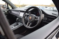 USED 2020 70 PORSCHE MACAN 2.0T SUV 5dr Petrol PDK 4WD Euro 6 (s/s) (245 ps) PAN ROOF / CRAYON / BOSE / 21"