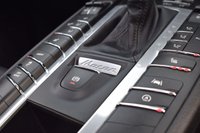 USED 2020 70 PORSCHE MACAN 2.0T SUV 5dr Petrol PDK 4WD Euro 6 (s/s) (245 ps) PAN ROOF / CRAYON / BOSE / 21"