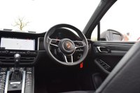 USED 2020 70 PORSCHE MACAN 2.0T SUV 5dr Petrol PDK 4WD Euro 6 (s/s) (245 ps) PAN ROOF / CRAYON / BOSE / 21"