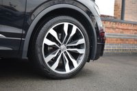 USED 2019 19 VOLKSWAGEN TIGUAN 2.0 TDI R-Line Tech SUV 5dr Diesel DSG 4Motion Euro 6 (s/s) (150 ps) FULL LEATHER / PAN ROOF / FSH