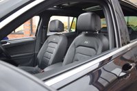 USED 2019 19 VOLKSWAGEN TIGUAN 2.0 TDI R-Line Tech SUV 5dr Diesel DSG 4Motion Euro 6 (s/s) (150 ps) FULL LEATHER / PAN ROOF / FSH