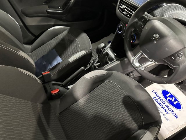 View our PEUGEOT 208