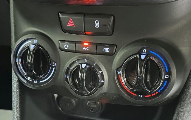 View our PEUGEOT 208