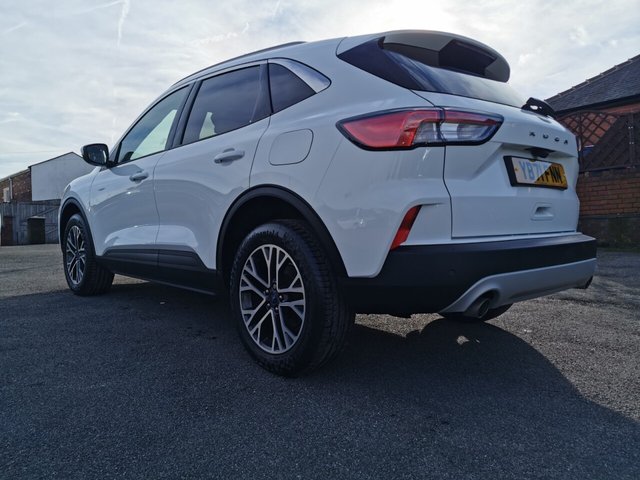 2021 FORD KUGA - Photo 5