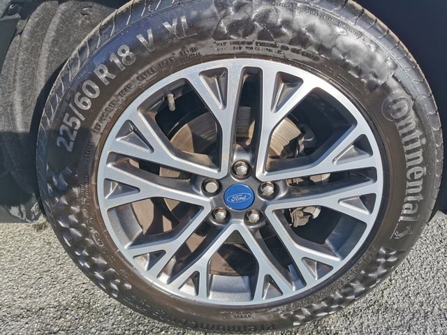 2021 FORD KUGA - Photo 9