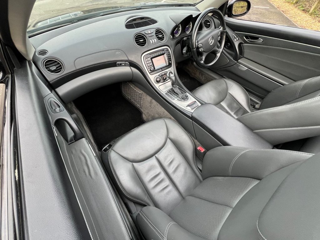 USED 2003 V MERCEDES-BENZ SL 500 5.0 V8 // Convertible // Auto (300 g/km, 306 bhp) // px swap 