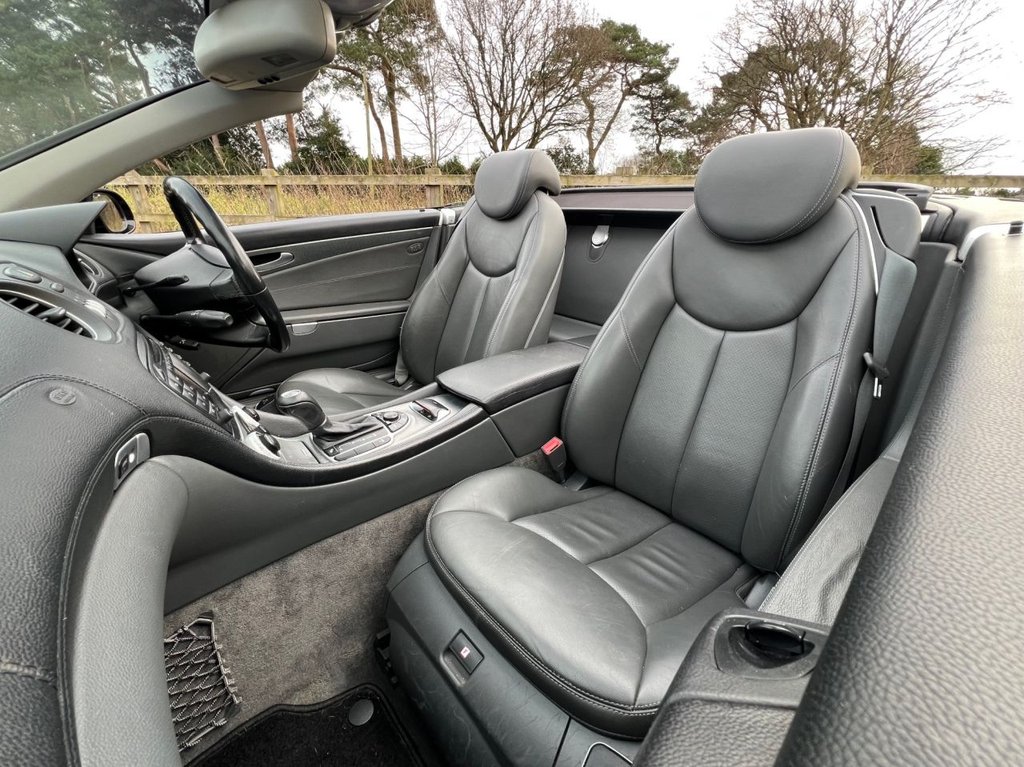USED 2003 V MERCEDES-BENZ SL 500 5.0 V8 // Convertible // Auto (300 g/km, 306 bhp) // px swap 