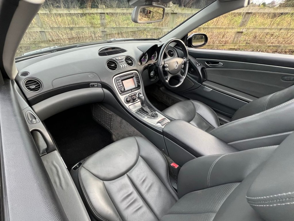 USED 2003 V MERCEDES-BENZ SL 500 5.0 V8 // Convertible // Auto (300 g/km, 306 bhp) // px swap 