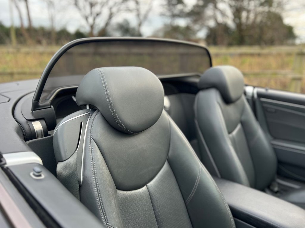 USED 2003 V MERCEDES-BENZ SL 500 5.0 V8 // Convertible // Auto (300 g/km, 306 bhp) // px swap 