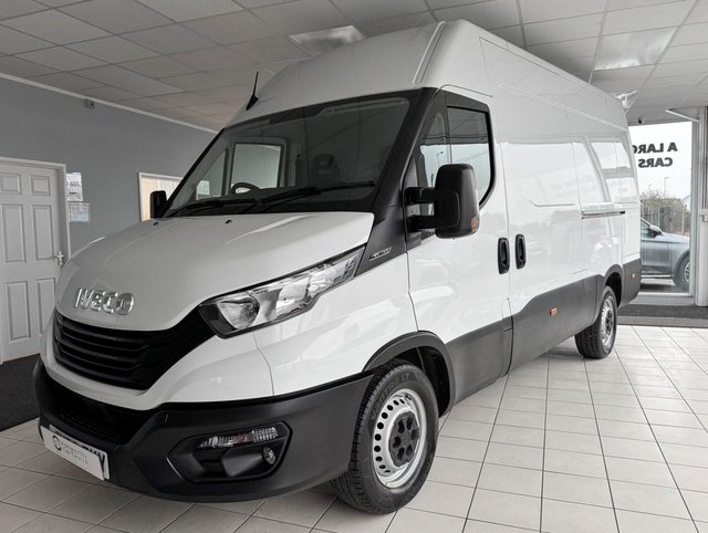 2022 72 Iveco Daily 2.3D HPI 14V 35S 3520 Panel Van 5dr Diesel Manual MWB High Roof Euro 6 (s/s) (136 ps)