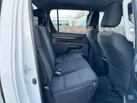 USED 2020 70 TOYOTA HI-LUX 2.4 D-4D Active Pickup Double Cab 4dr Diesel Manual 4WD Euro 6 (s/s) (150 ps) 