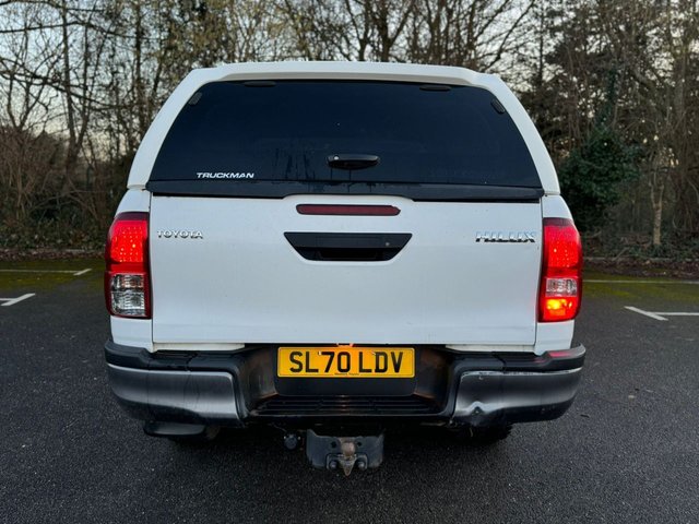 2020 TOYOTA HI-LUX 2.4 D-4D Active Pickup Double Cab 4dr Diesel Manual 4WD Euro 6 (s/s) (150 ps) - Photo 4