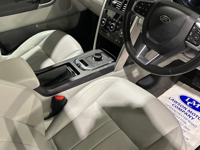 View our LAND ROVER DISCOVERY SPORT