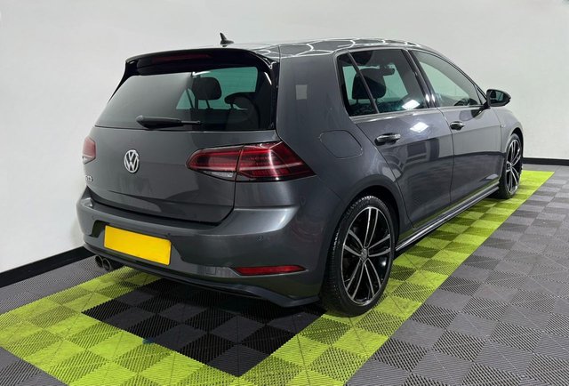 2017 VOLKSWAGEN GOLF - Photo 2