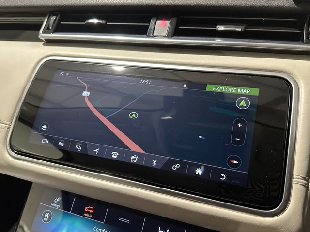 View our LAND ROVER RANGE ROVER VELAR