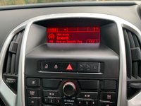 USED 2015 65 VAUXHALL ASTRA 1.4i SRi Hatchback 5dr Petrol Manual Euro 6 (100 ps) PART-EXCHANGE TO CLEAR - 2015/65 ASTRA 1.4 SRi 5DR - LOW INSURANCE GROUP - 2 FORMER KEEPERS - FRESHLY SERVICED & MOT'D - HPI CLEAR - SUPPLIED 2 KEYS - AUTO-TRADER RETAIL RATING 89/100 DESIREABLE PRICED @ ONLY &pound;3495.00