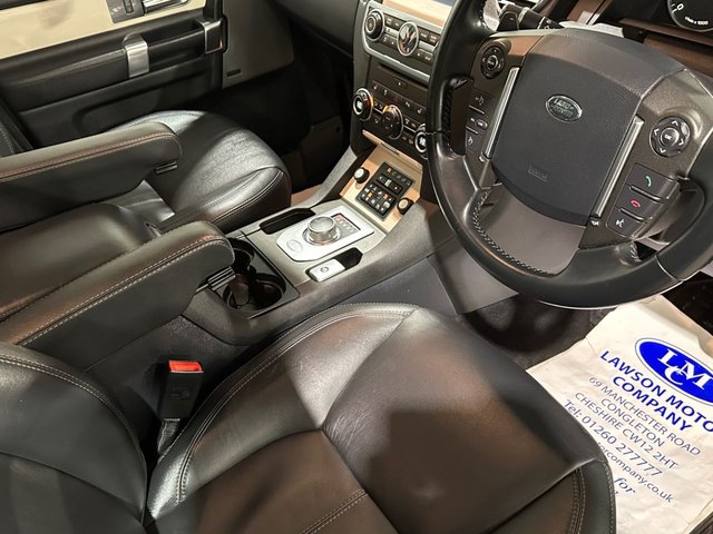 View our LAND ROVER DISCOVERY 4
