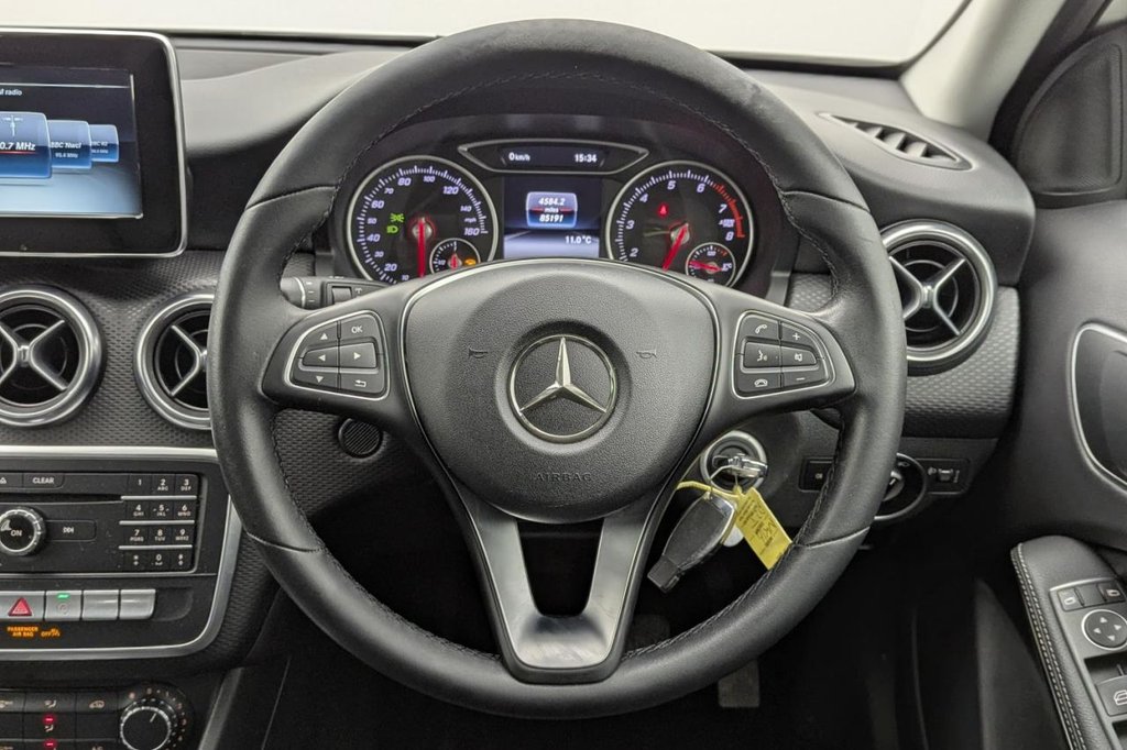USED 2016 16 MERCEDES-BENZ A-CLASS 1.6 A180 SE Hatchback 5dr Petrol Manual Euro 6 (s/s) (122 ps) Apple Car Play DAB