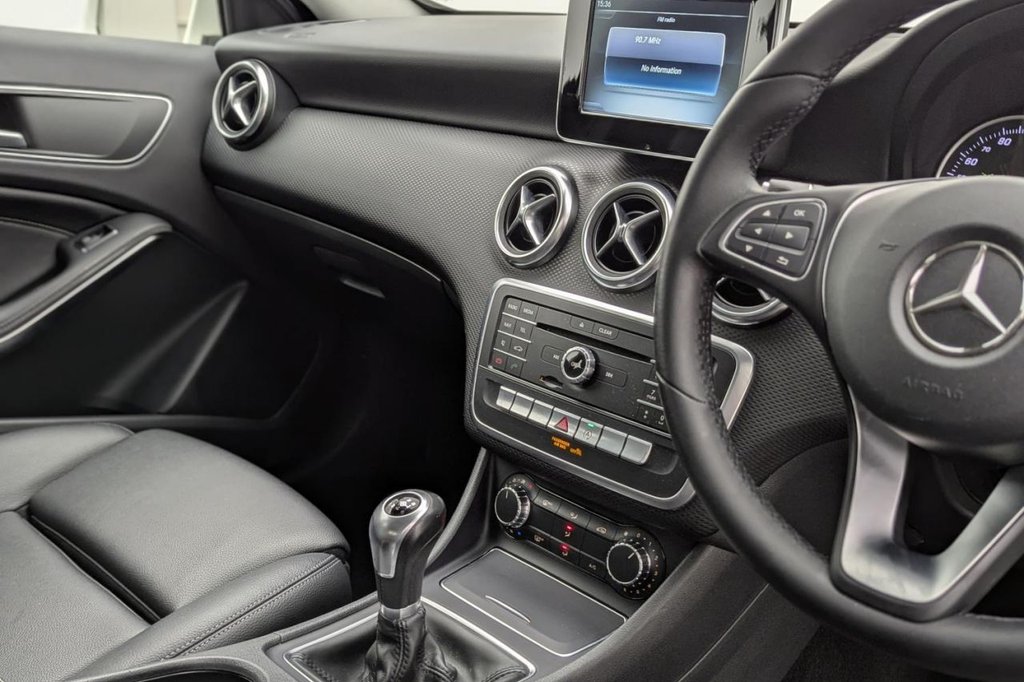 USED 2016 16 MERCEDES-BENZ A-CLASS 1.6 A180 SE Hatchback 5dr Petrol Manual Euro 6 (s/s) (122 ps) Apple Car Play DAB