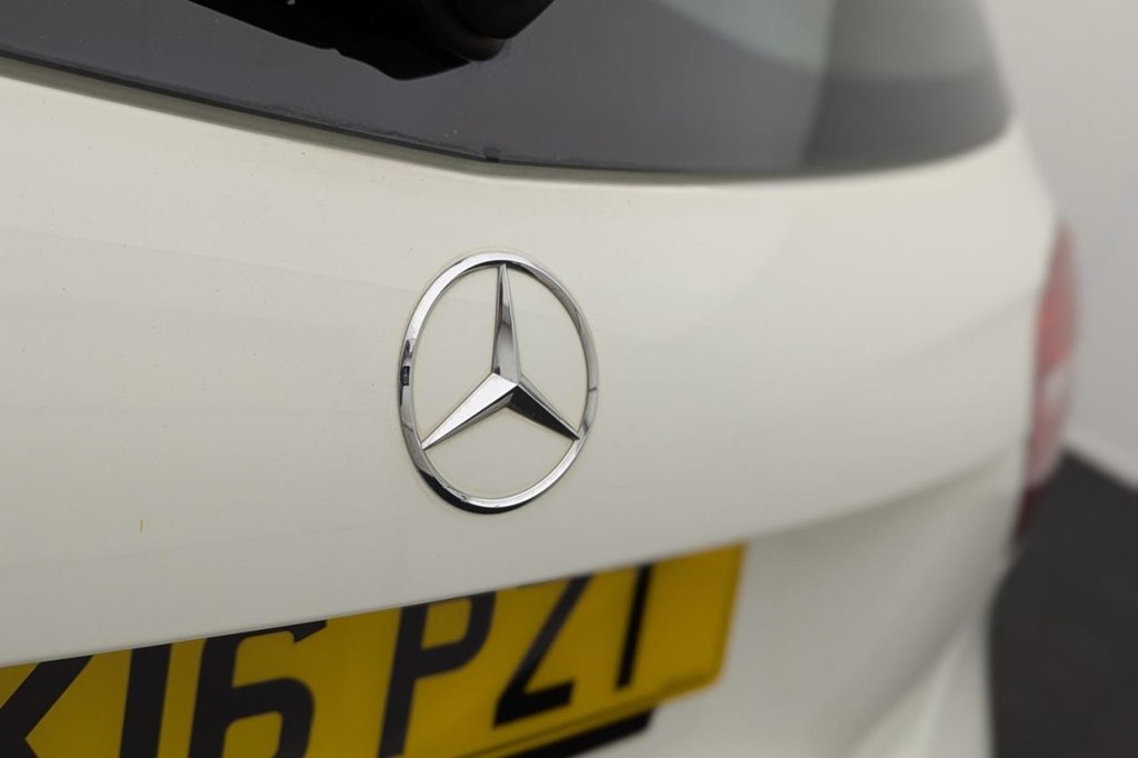 USED 2016 16 MERCEDES-BENZ A-CLASS 1.6 A180 SE Hatchback 5dr Petrol Manual Euro 6 (s/s) (122 ps) Apple Car Play DAB