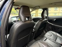 USED 2015 15 VOLVO V40 1.6 D2 SE Nav Hatchback 5dr Diesel Manual Euro 5 (s/s) (115 ps) 