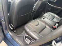 USED 2015 15 VOLVO V40 1.6 D2 SE Nav Hatchback 5dr Diesel Manual Euro 5 (s/s) (115 ps) 