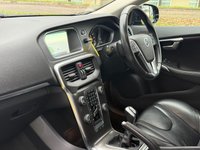 USED 2015 15 VOLVO V40 1.6 D2 SE Nav Hatchback 5dr Diesel Manual Euro 5 (s/s) (115 ps) 