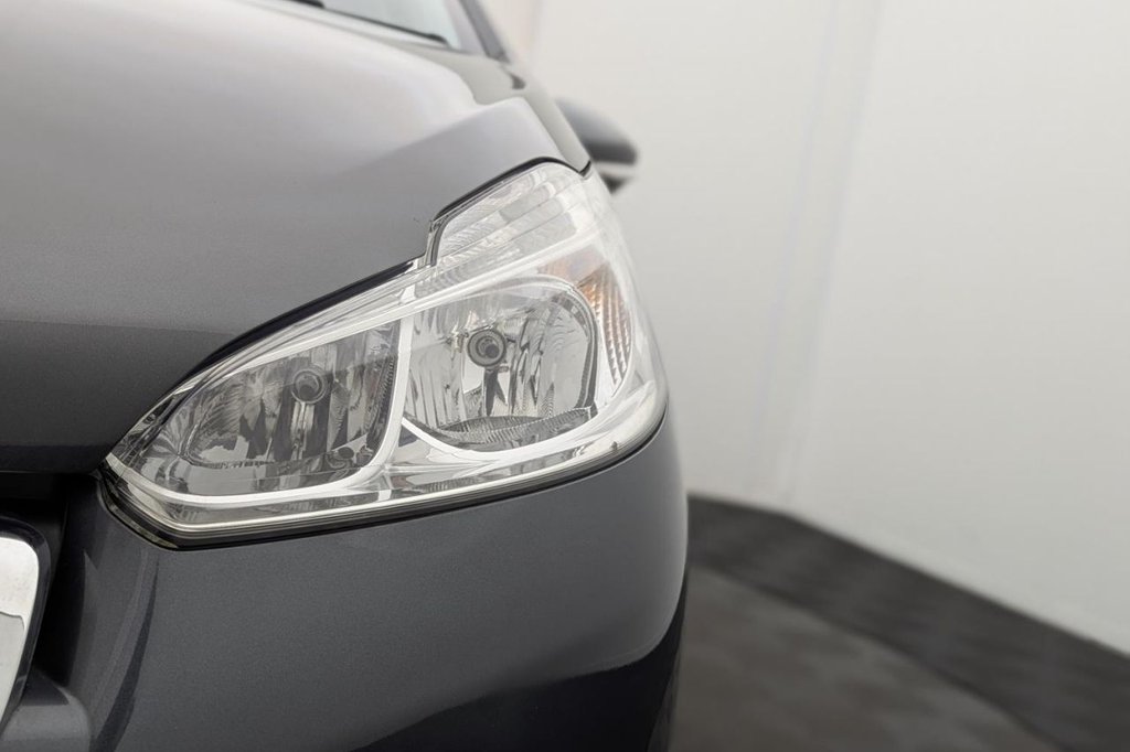 USED 2012 62 PEUGEOT 208 1.2 VTi Active Hatchback 5dr Petrol Manual Euro 5 (82 ps) Cruise Control, Bluetooth