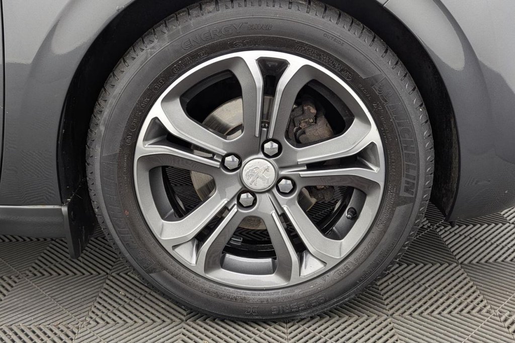 USED 2012 62 PEUGEOT 208 1.2 VTi Active Hatchback 5dr Petrol Manual Euro 5 (82 ps) Cruise Control, Bluetooth