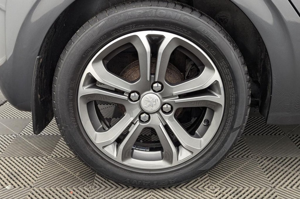 USED 2012 62 PEUGEOT 208 1.2 VTi Active Hatchback 5dr Petrol Manual Euro 5 (82 ps) Cruise Control, Bluetooth