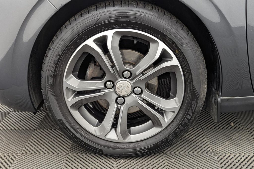 USED 2012 62 PEUGEOT 208 1.2 VTi Active Hatchback 5dr Petrol Manual Euro 5 (82 ps) Cruise Control, Bluetooth