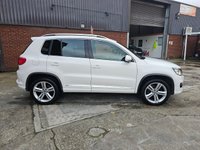 USED 2013 63 VOLKSWAGEN TIGUAN 2.0 TDI BlueMotion Tech R-Line SUV 5dr Diesel Manual 4WD Euro 5 (s/s) (140 ps) R-Line Design