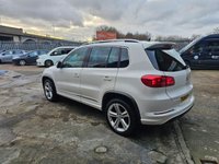 USED 2013 63 VOLKSWAGEN TIGUAN 2.0 TDI BlueMotion Tech R-Line SUV 5dr Diesel Manual 4WD Euro 5 (s/s) (140 ps) R-Line Design