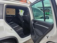 USED 2013 63 VOLKSWAGEN TIGUAN 2.0 TDI BlueMotion Tech R-Line SUV 5dr Diesel Manual 4WD Euro 5 (s/s) (140 ps) R-Line Design