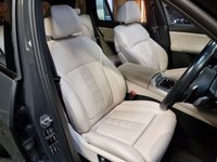 USED 2021 21 BMW X5 3.0 40d MHT M Sport SUV 5dr Diesel Hybrid Auto xDrive Euro 6 (s/s) (340 ps) HUGE SPEC, M SPORT PRO PACKAGE - COMFORT PACKAGE - TECHNOLOGY PACKAGE - VISIBILITY PACK - SKY LOUNGE PANORAMIC ROOF SYSTEM - DRAVIT GREY - CREAM INTERIOR - HEATED CUP HOLDERS - CAR PLAY - 12 MONTH WARRANTY - FULL SERVICE HISTORY