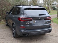 USED 2021 21 BMW X5 3.0 40d MHT M Sport SUV 5dr Diesel Hybrid Auto xDrive Euro 6 (s/s) (340 ps) HUGE SPEC, M SPORT PRO PACKAGE - COMFORT PACKAGE - TECHNOLOGY PACKAGE - VISIBILITY PACK - SKY LOUNGE PANORAMIC ROOF SYSTEM - DRAVIT GREY - CREAM INTERIOR - HEATED CUP HOLDERS - CAR PLAY - 12 MONTH WARRANTY - FULL SERVICE HISTORY