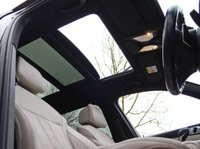 USED 2021 21 BMW X5 3.0 40d MHT M Sport SUV 5dr Diesel Hybrid Auto xDrive Euro 6 (s/s) (340 ps) HUGE SPEC, M SPORT PRO PACKAGE - COMFORT PACKAGE - TECHNOLOGY PACKAGE - VISIBILITY PACK - SKY LOUNGE PANORAMIC ROOF SYSTEM - DRAVIT GREY - CREAM INTERIOR - HEATED CUP HOLDERS - CAR PLAY - 12 MONTH WARRANTY - FULL SERVICE HISTORY