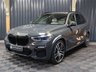 USED 2021 21 BMW X5 3.0 40d MHT M Sport SUV 5dr Diesel Hybrid Auto xDrive Euro 6 (s/s) (340 ps) HUGE SPEC, M SPORT PRO PACKAGE - COMFORT PACKAGE - TECHNOLOGY PACKAGE - VISIBILITY PACK - SKY LOUNGE PANORAMIC ROOF SYSTEM - DRAVIT GREY - CREAM INTERIOR - HEATED CUP HOLDERS - CAR PLAY - 12 MONTH WARRANTY - FULL SERVICE HISTORY