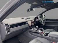 USED 2023 23 PORSCHE CAYENNE 3.0 V6 E-Hybrid 17.9kWh Platinum Edition Coupe 5dr Petrol Plug-in Hybrid TiptronicS 4WD Euro 6 (s/s) (3.6kW Charger) (462 ps) 1 OWNER+HUD+PANROOF+22"AW+HUGE SPEC