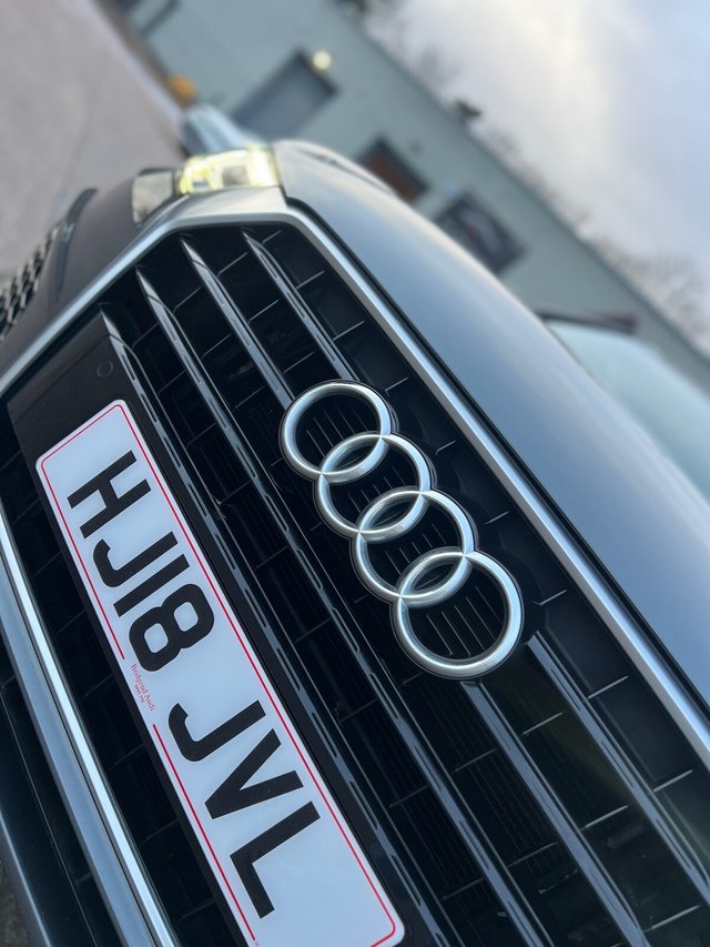 View our AUDI Q3