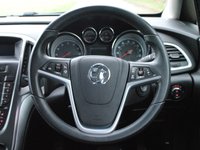 USED 2014 63 VAUXHALL ASTRA 1.6 16v Elite Hatchback 5dr Petrol Auto Euro 5 (115 ps) www.suffolkcarcentre.co.uk - Located at Ilketshall