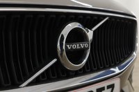 USED 2018 68 VOLVO V60 2.0 D3 Momentum Pro Estate 5dr Diesel Manual Euro 6 (s/s) (150 ps) FANTASTIC SPEC WITH 5 MAIN DEALER SERVICE STAMPS