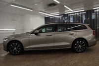 USED 2018 68 VOLVO V60 2.0 D3 Momentum Pro Estate 5dr Diesel Manual Euro 6 (s/s) (150 ps) FANTASTIC SPEC WITH 5 MAIN DEALER SERVICE STAMPS